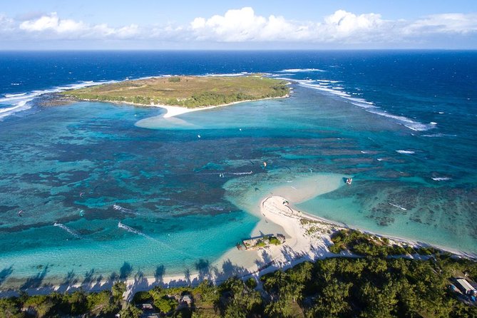 Luxury Catamaran Cruise: The Northern Islands - Ilot Gabriel, the first island stop