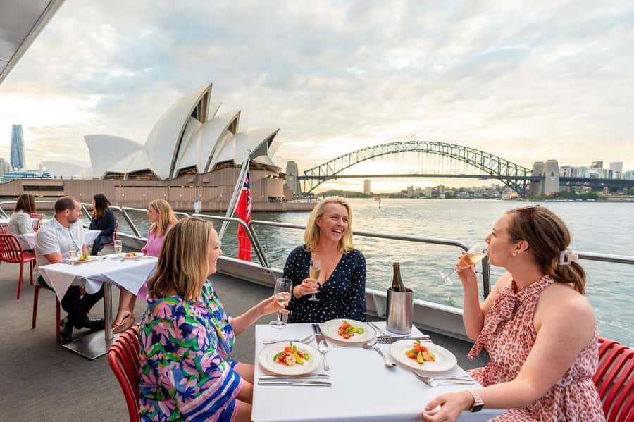 Luxury Catamaran Lunch Cruise with Deluxe Buffet - What the 90-minute schedule really means
