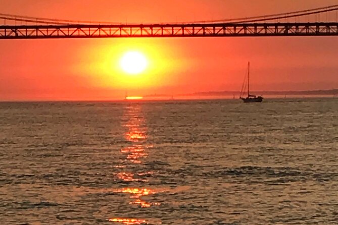 LUXURY Catamaran Sunset and Wine cruise - The western waterfront: Belém, MAAT, and the river monuments