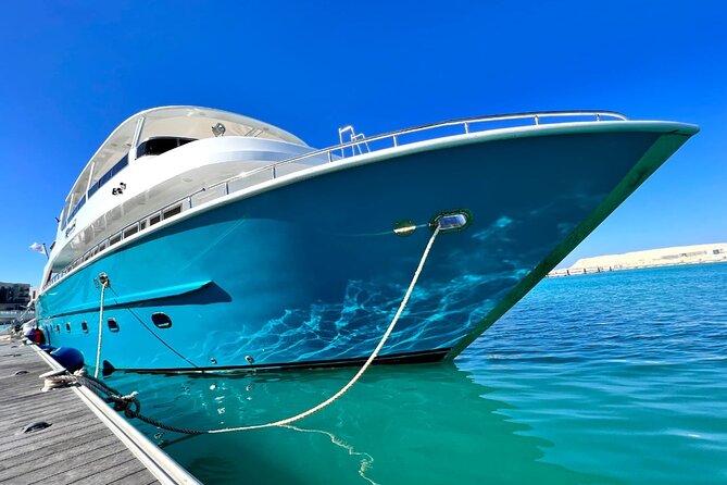 Luxury Cruise inc. Snorkeling/Massage/Island/water sport & Lunch - The massage and the pace of the boat