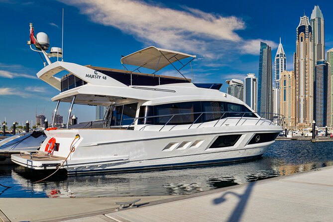 Luxury cruise on The Pearl 48ft to Atlantis & Burj Al Arab. - What the 48-foot yacht adds to the experience