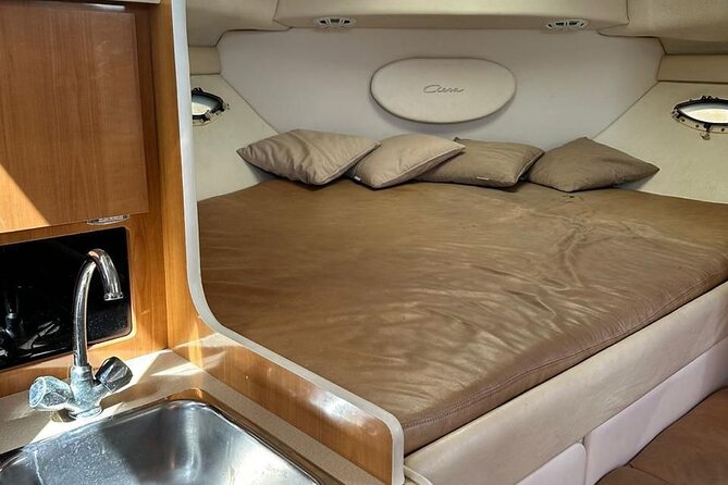 Luxury Experience on Private Yacht 34ft in Cabo - Seeing El Arco and Playa del Amor from the water