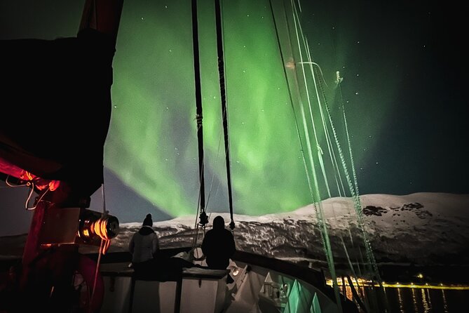 Luxury Northern Lights Yacht Cruise with Hot Tub from Tromsø - Captain Kenneth and Sachi make the difference