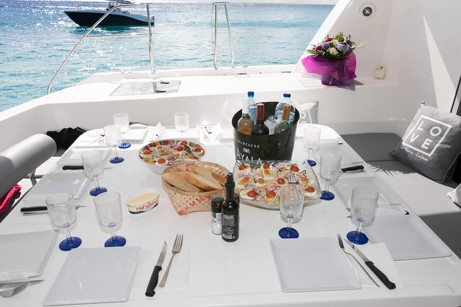 Luxury Private Full-Day Catamaran Charter in St Maarten & Saint-Martin - The crew and the feel on board