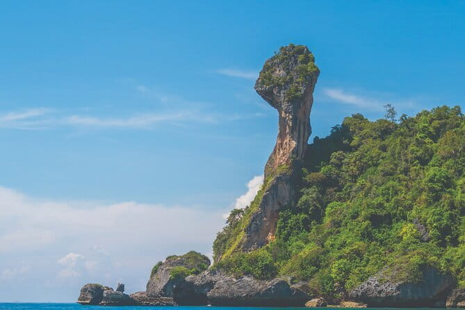 Luxury Private Speed Boat Charter Krabi Classics - Koh Hong gives you the first postcard view