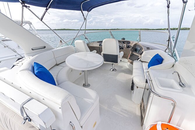 Luxury Private Yacht Charter Aruba - Eden Luca Yachts - Quick facts about the Eden Luca yacht charter
