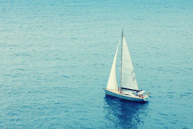 Luxury Private Yacht Sailing Tours in Barcelona - What the $422.38 group price really means