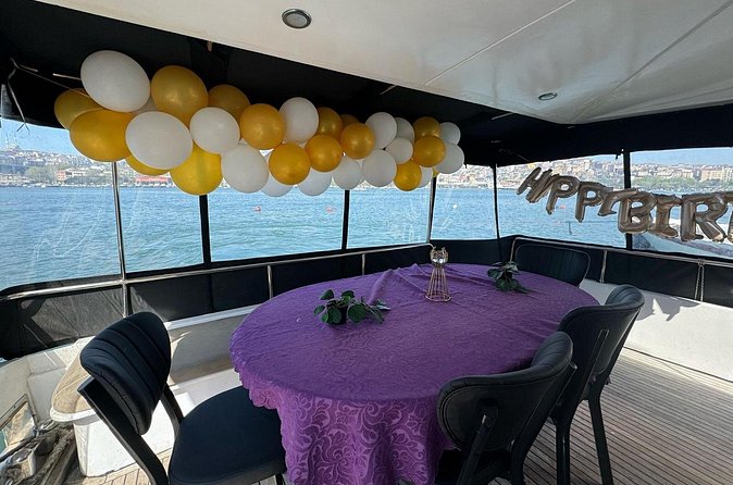 Luxury Private Yacht Tour on the Bosphorus in Istanbul - A peaceful hour for photographs and conversation