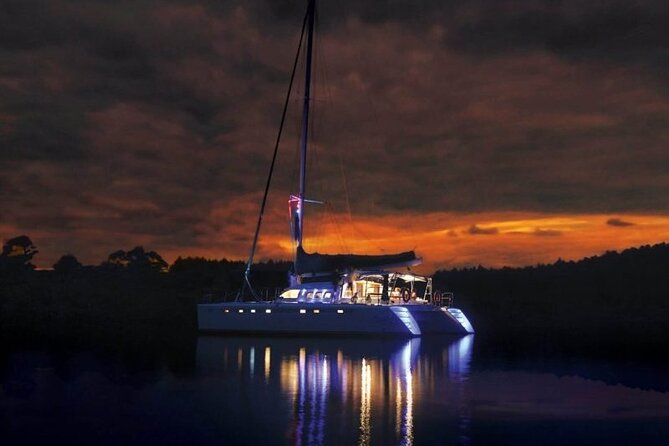 Luxury Sailing - Māori Rock Carvings - Taupo Sailing Adventures - The crew and the value of live commentary