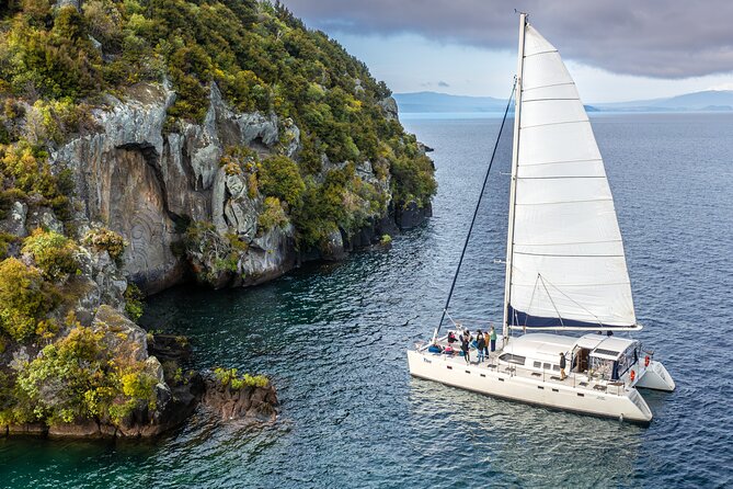 Luxury Sailing - Māori Rock Carvings - Taupo Sailing Adventures - What the 2.5-hour route feels like