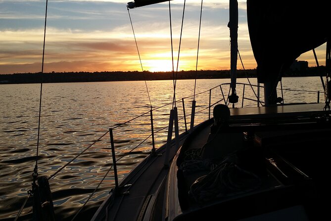 Luxury Sailing Tour of San Diego's Bay and Coastal Waterways - The small-group setup is the real luxury