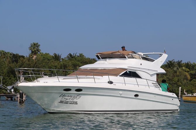 Luxury Yacht in Paradise and snorkel by Isla Mujeres - Setting Out From Sunset Marina in Cancún