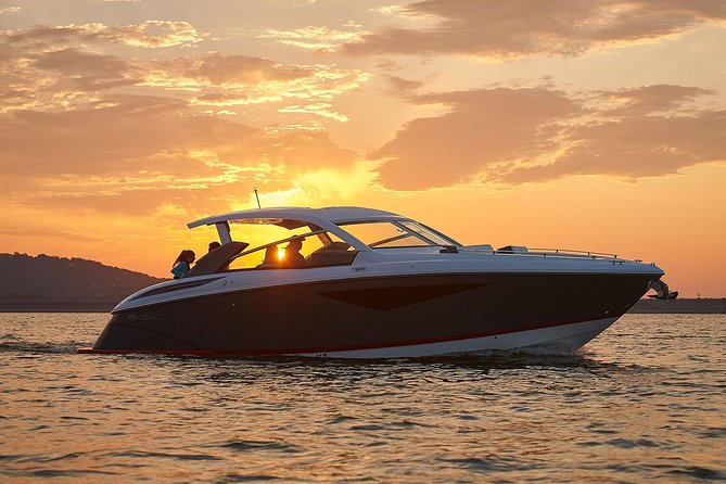 Luxury Yacht Ride - Key points at a glance