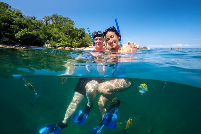 Luxury Yacht & Snorkel with All inclusive Open bar and lunch - The slow southbound cruise through Banderas Bay