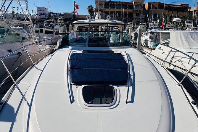 Luxury Yacht Tour in Los Cabos 45FT SeaRay Sundancer - Is $1,012.71 good value?