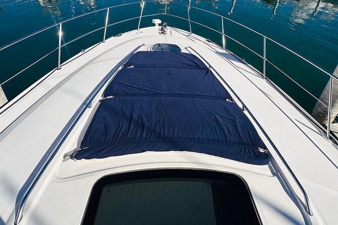 Luxury Yacht Tour in Los Cabos 45FT SeaRay Sundancer - Swimming and snorkeling at Lover’s Beach