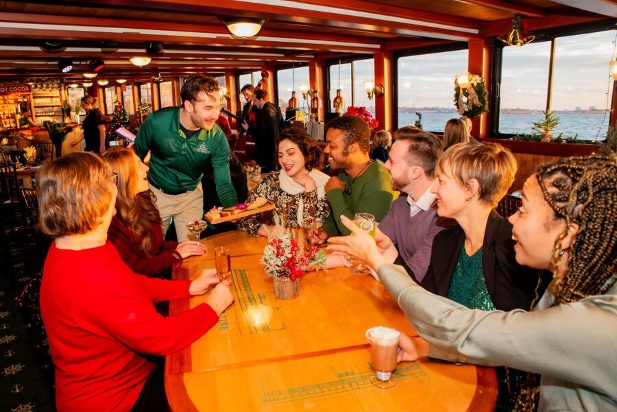 Manhattan: Statue and Skyline Cruise Aboard a Luxury Yacht - A drink, snacks, and the value of the $60 fare
