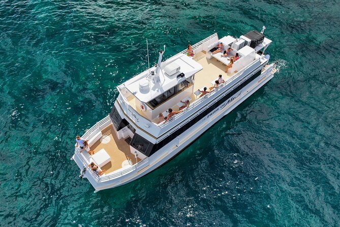 Maui: Molokini and Turtles Luxury Yacht Snorkel - A five-hour Maui snorkel trip built around comfort