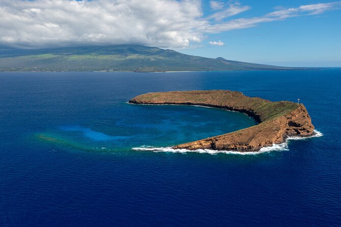Maui: Molokini and Turtles Luxury Yacht Snorkel - Leaving Maalaea Harbor on Pride of Maui Elua