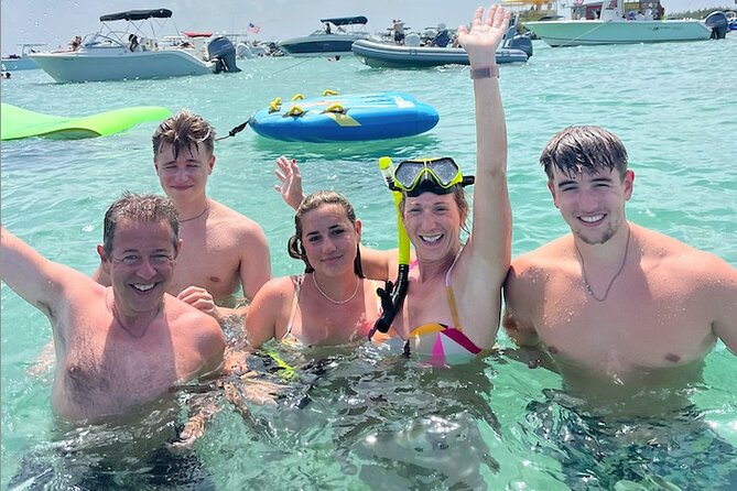 Miami Beach Luxury Yacht Adventure: Explore Stunning Coastline - What you may see along Biscayne Bay