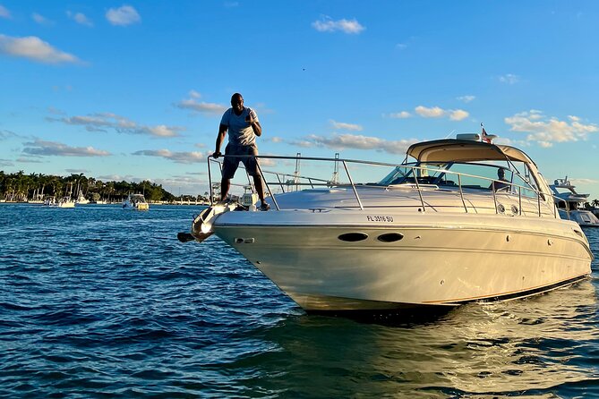 Miami Beach Luxury Yacht Adventure: Explore Stunning Coastline - What the $600 group price really means