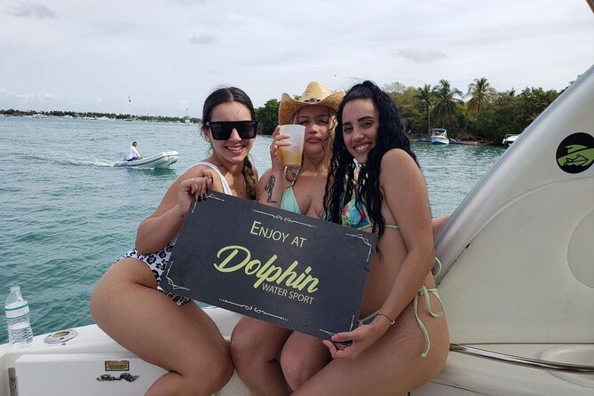 Miami Beach Luxury Yacht Adventure: Explore Stunning Coastline - Weather, rain, and storm policies