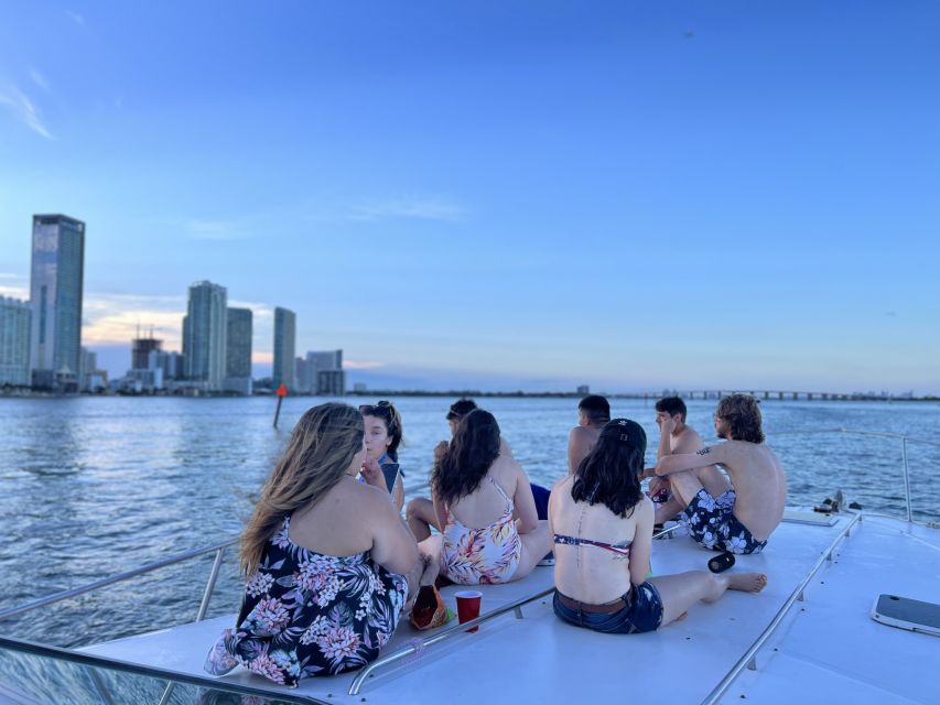 Miami Beach: Private Yacht Rental with Captain - The boat condition deserves a careful check