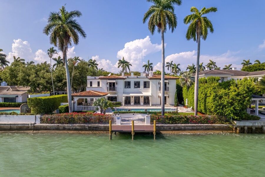 Miami: Miami Skyline Vintage Yacht Cruise, - Key points to know before booking