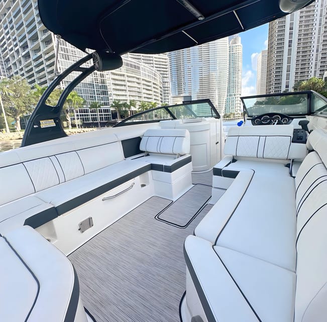 Miami: Private Boat Charter Guided and Tailored Experience - Star Island and Miami’s Millionaires’ Row