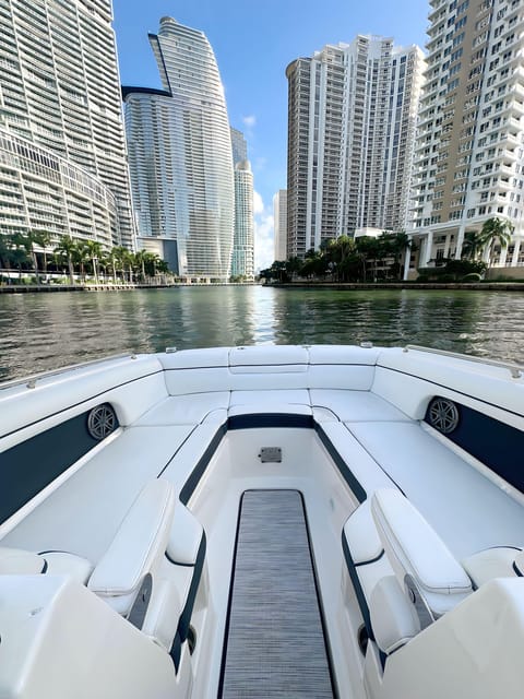 Miami: Private Boat Charter Guided and Tailored Experience - Starting on the Miami River