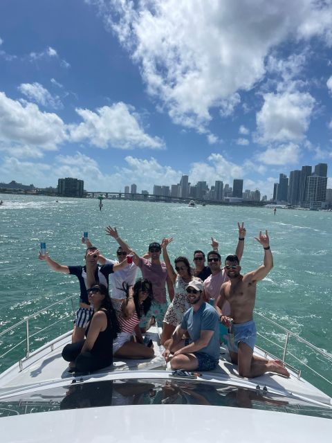 Miami Yacht Rental with Jetski, paddleboards, Inflatables - Key points to know before booking