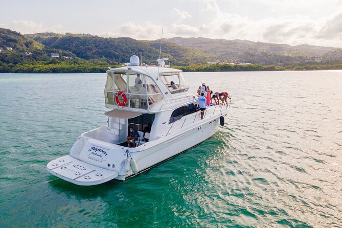 Montego Bay Private Yacht Tour with Open Bar and Lunch - Lunch and drinks near the Hip Strip