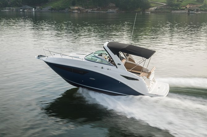 Motor Yacht (2020)Luxury Private Cruise Around Santorini - Thirassia is the most rewarding stop for local flavor