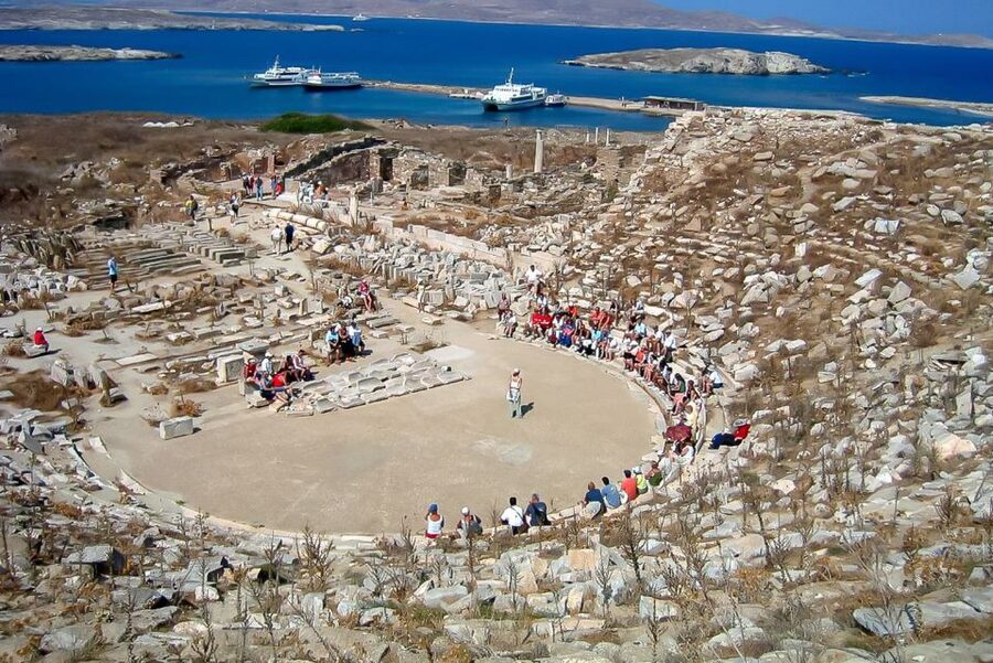 Mykonos: Yacht Cruise to Rhenia and Guided Tour of Delos - Fresh pasta, Greek salad, and plenty of drinks