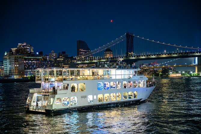 New York City Dinner Cruise on Luxury Yacht with Live Music - Why New York looks different from the East River