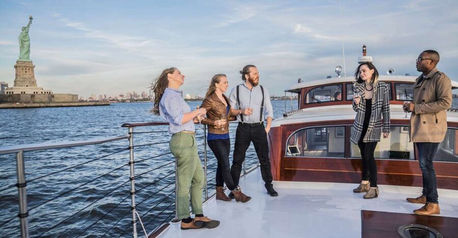 New York City: Mini Yacht Boat Ride with Sightseeing - Why this yacht ride feels different from a standard harbor cruise