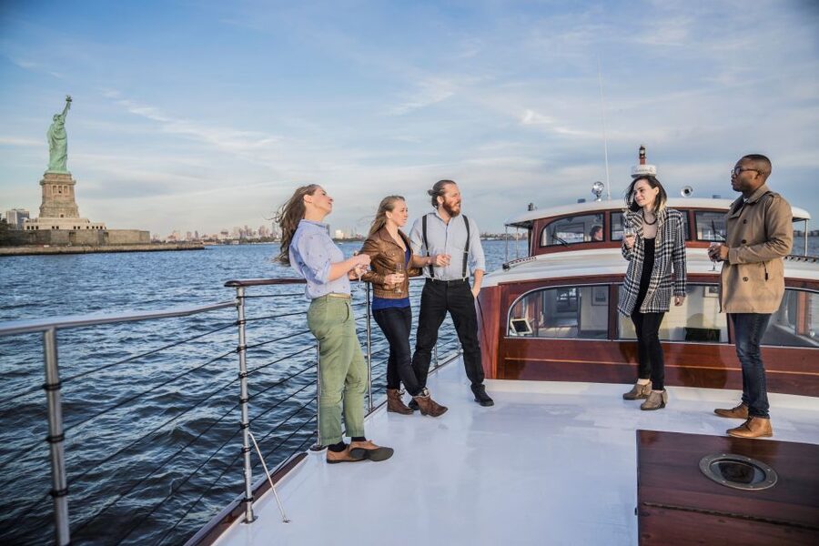 New York City: Mini Yacht Boat Ride with Sightseeing - Leaving Chelsea Piers on Pier 62