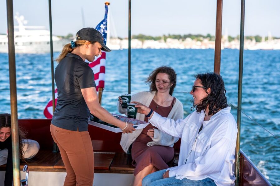 Newport: Yacht Sightseeing Cruise - The scenery and the best photo moments