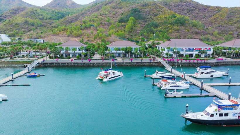 Nha Trang: VIP YACHT TOUR ( BBQ, Water activities) - Boarding at Ana Marina or 14 Pham Van Dong