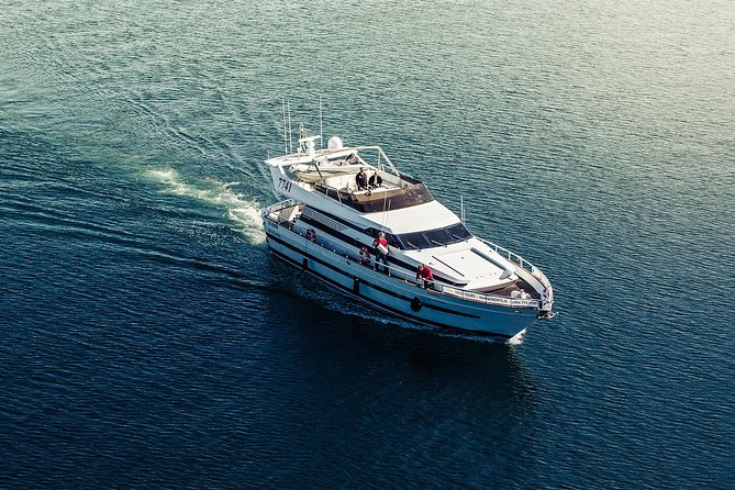Northern Lights Yacht Cruise - Choosing between the smaller and larger yacht