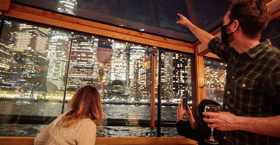 NYC: City Lights Yacht Cruise with Drink Included - Simple ways to make the evening better