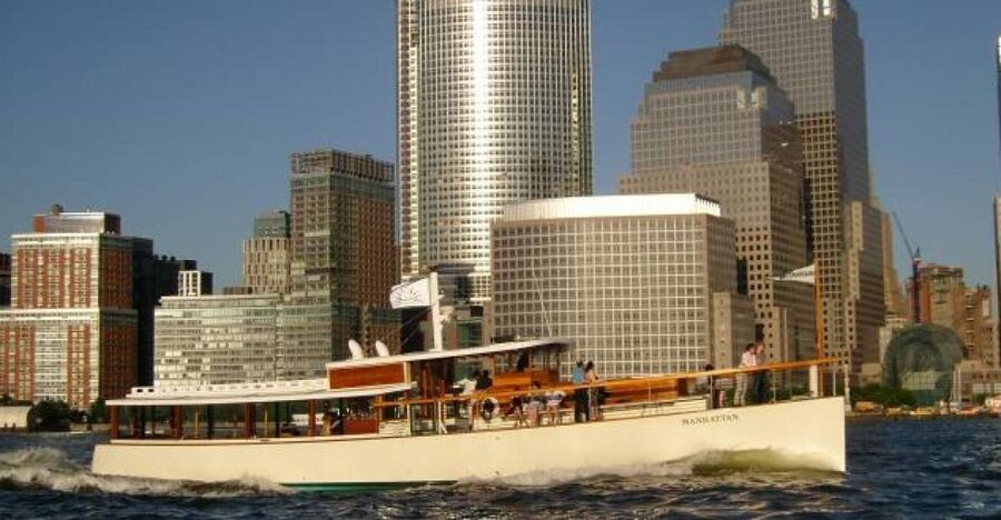 NYC: Evening Jazz Cruise on the Yacht Manhattan - Who will get the most from this cruise