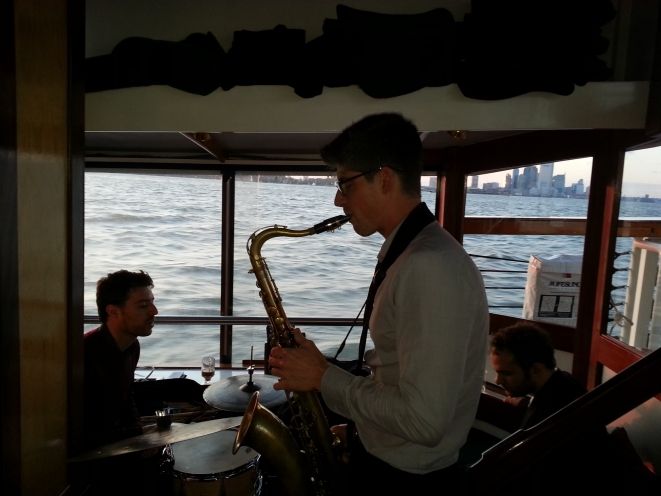 NYC: Evening Jazz Cruise on the Yacht Manhattan - Practical details that affect your evening