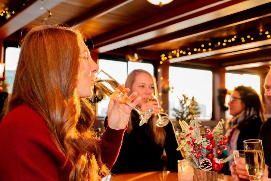 NYC: Holiday Yacht Cruise with Jazz, Cocoa & Carols - Boarding at Chelsea Piers and settling into your table