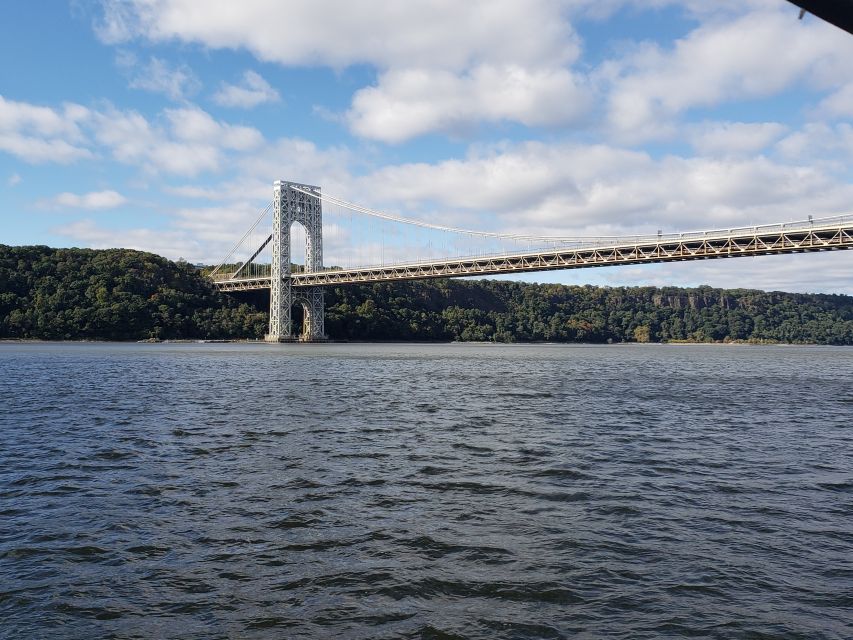 NYC: Hudson River Fall Foliage Yacht Tour - Practical tips for a better ride