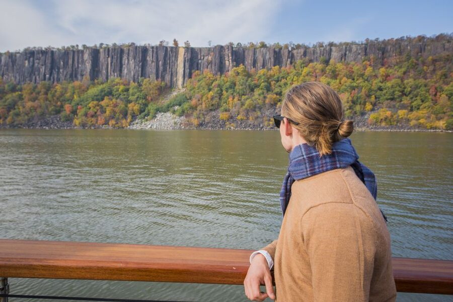 NYC: Hudson River Fall Foliage Yacht Tour - The Hudson River views change as you head north