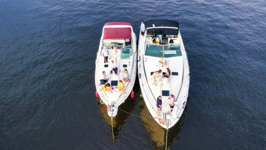 Ottawa: Downtown Yacht Cruise - Wed-Sun @ 6PM - 75 Minutes - A small yacht instead of a crowded party boat