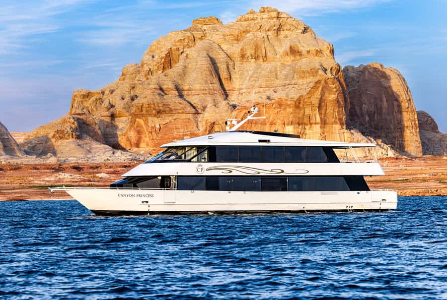 Page: Wahweap Bay Canyon Princess Yacht Dinner Cruise - Wahweap Bay at sunset