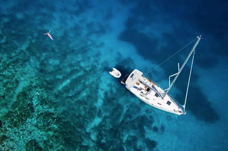 Palawan: Private Sailing Yacht Cruise in El Nido - Meeting Sylvain in Corong Corong