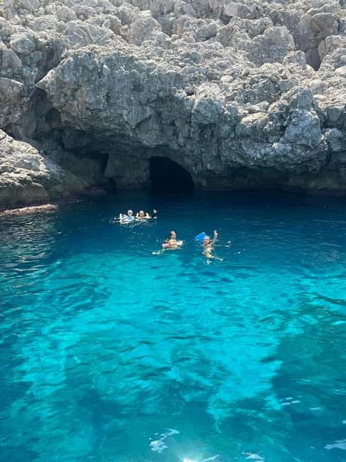 Palermo: Luxury Boat Tour with Snacks and Snorkeling - Grotta Regina closes the coastal circuit